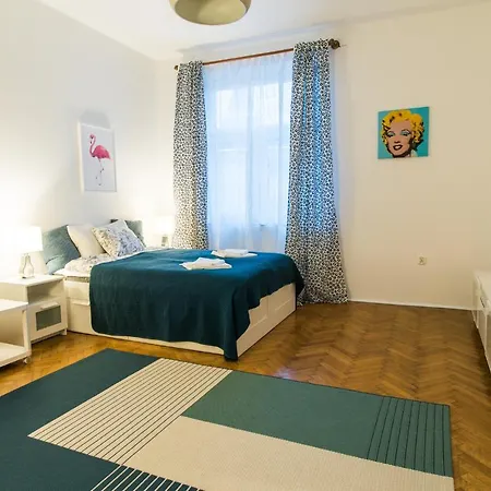Apartment Trip *