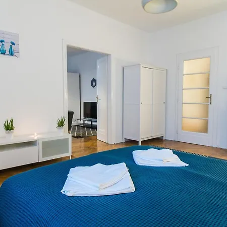 Apartment Trip