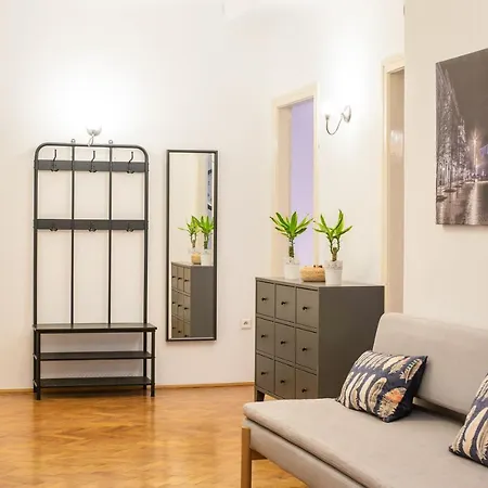 Apartment Trip *